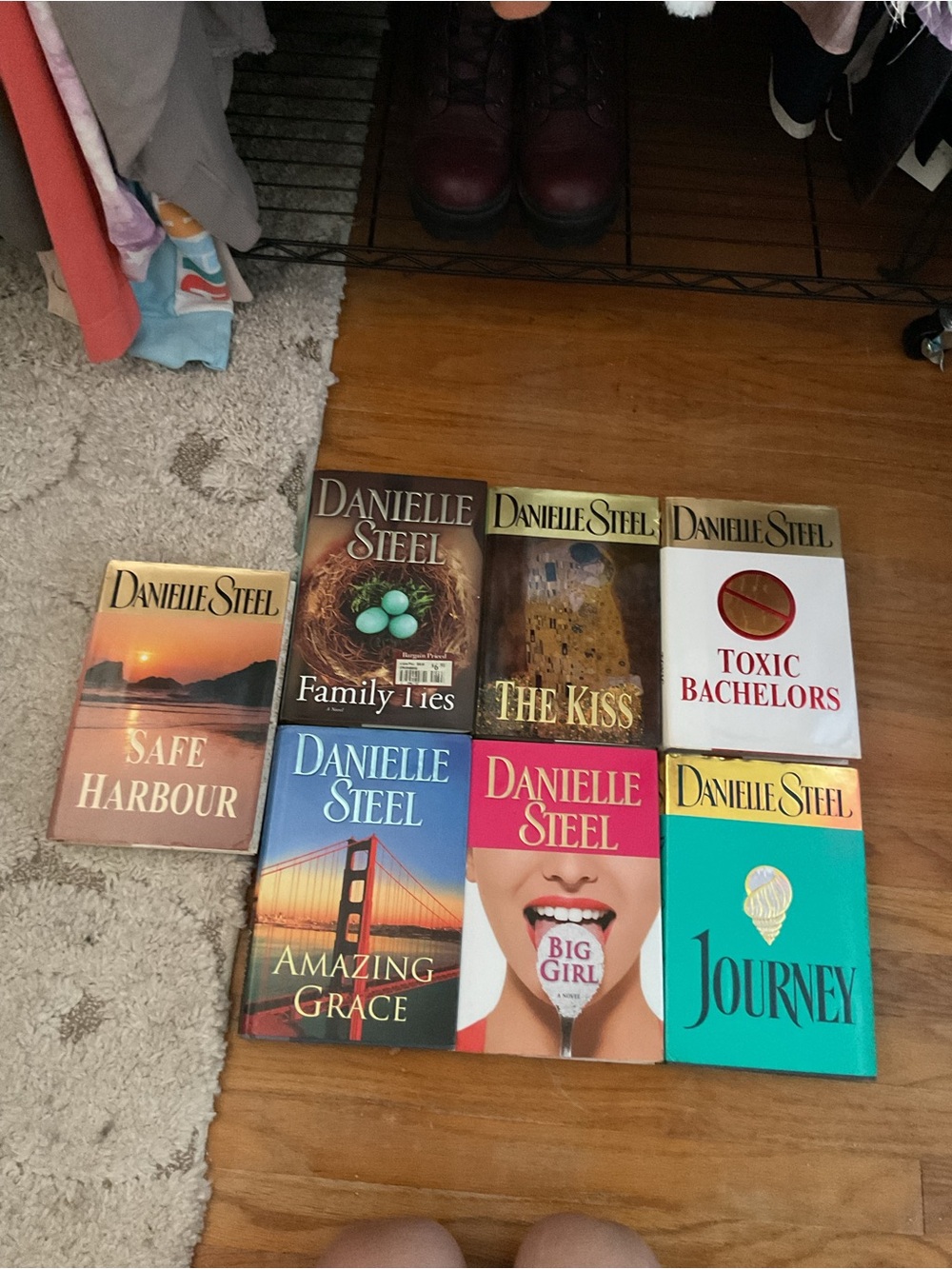 Danielle Steel Hardcover Book Set - Assorted Covers (Multi-color)